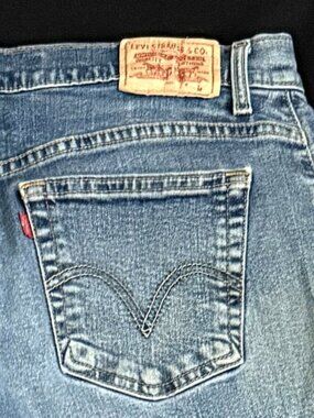 Levi's 550 Womens Relaxed Boot Cut Jeans 12M Blue Stretch Perfectly Faded